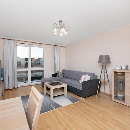 Cozy Corner: Apartment With Wifi And Private Balcony Breslavia Esterno foto