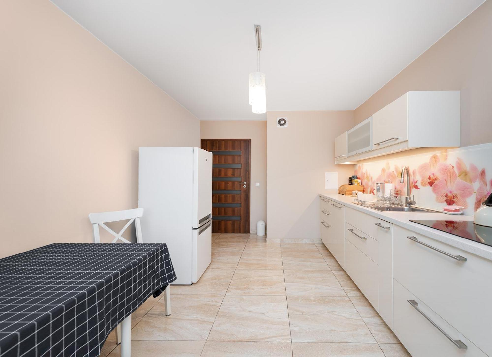 Cozy Corner: Apartment With Wifi And Private Balcony Breslavia Esterno foto